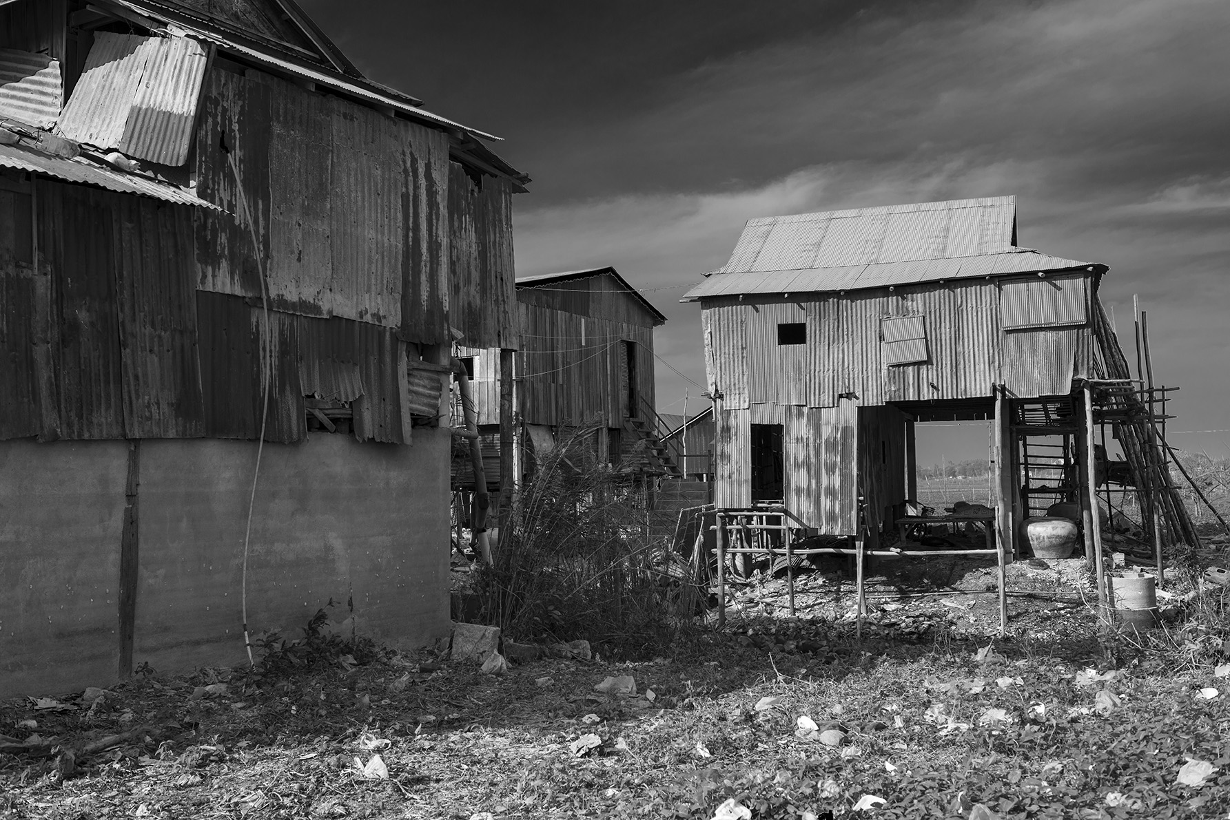 The shabby homes ofer little comfort after a long day of working, the houses become like saunas and most of them do not have more then a small fan to cool down with.